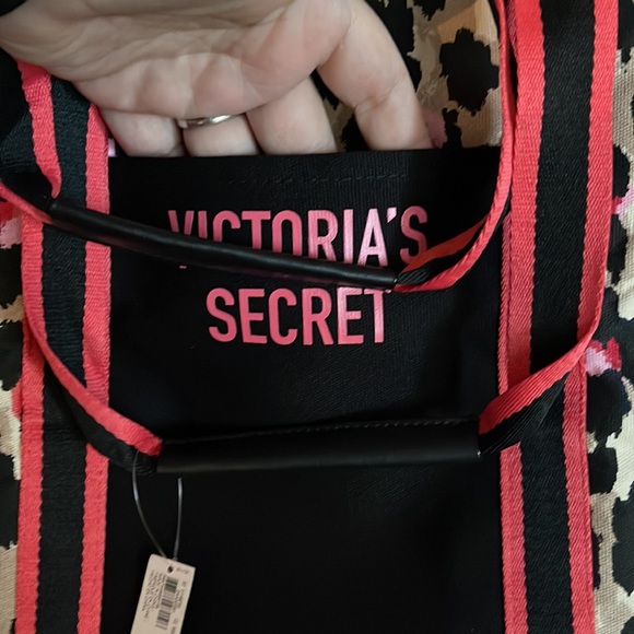Victoria’s Secret Tote Travel Gym Bag XL - Picture 4 of 9